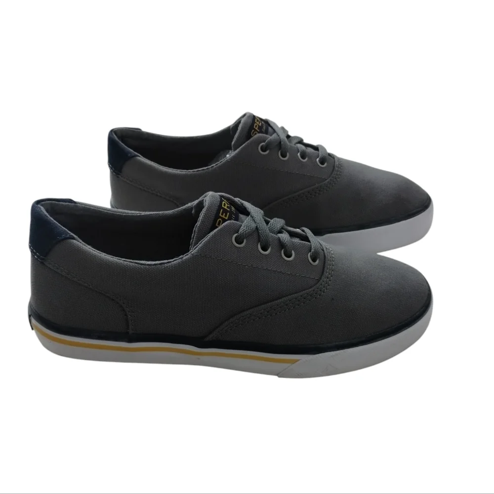 Sperry Big Boys Striper‎ ll size 4 Grey Sneakers Kidcore Academia School Casual
